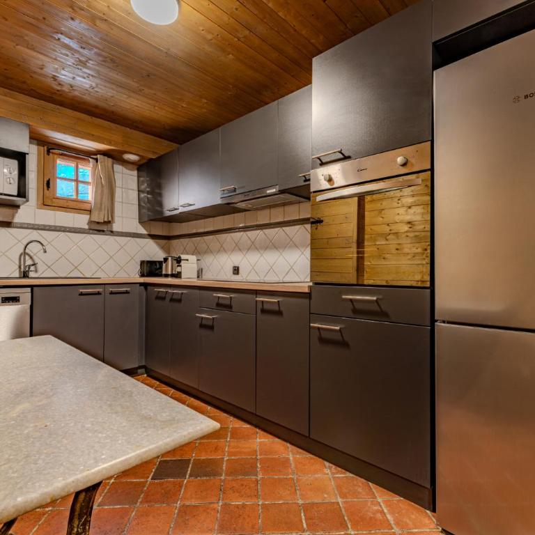 Appartement 8 personnes dans chalet privé, piscine, ski in - Appartement Premium 5 Chambres - 26
