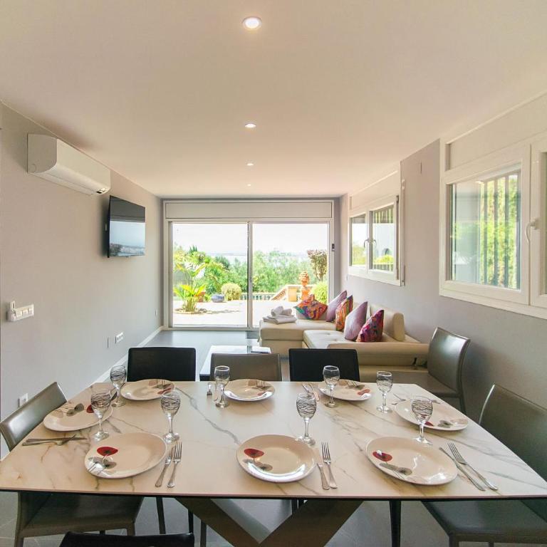 WELCS APARTAMENTO 282 EMP en villa con piscina compartida - Villa - 11