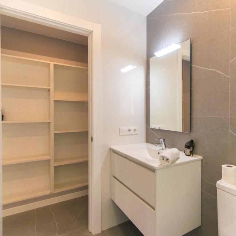 WELCS APARTAMENTO 282 EMP en villa con piscina compartida - Villa - 22