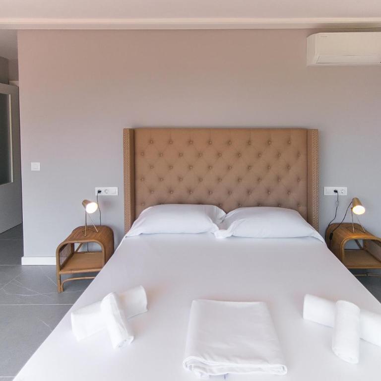 WELCS APARTAMENTO 282 EMP en villa con piscina compartida - Villa - 23