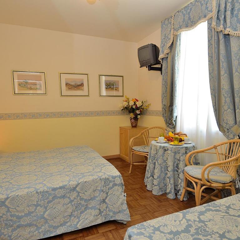 Villa Angelica - Camera Quadrupla con Bagno - 1