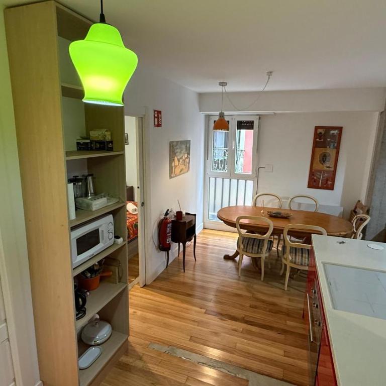 Tiny place Loud fun street - Two-Bedroom Apartment - 3