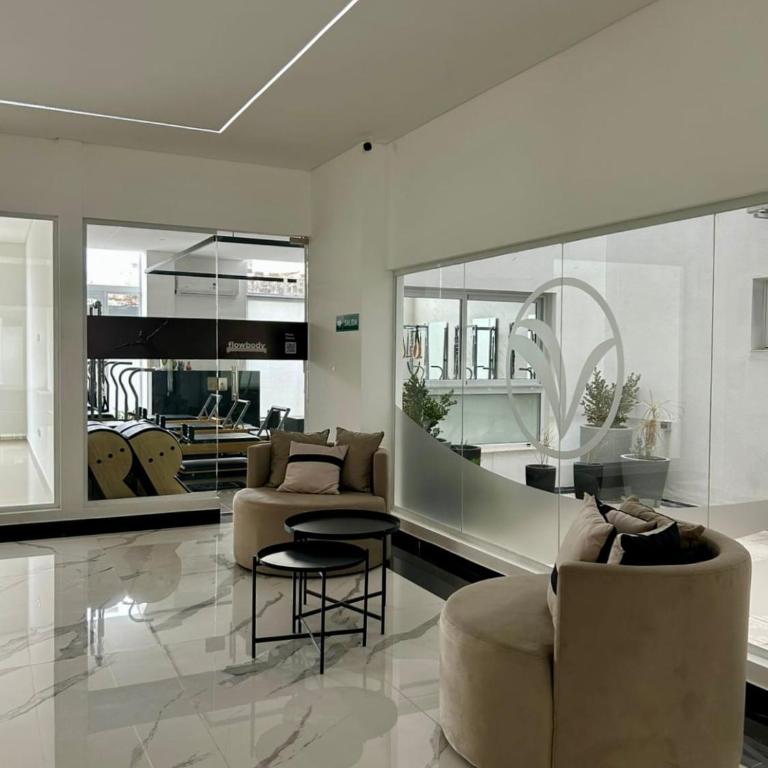 Depto con piscina, gimnasio y vistas increíbles - Apartamento de 2 dormitorios - 16