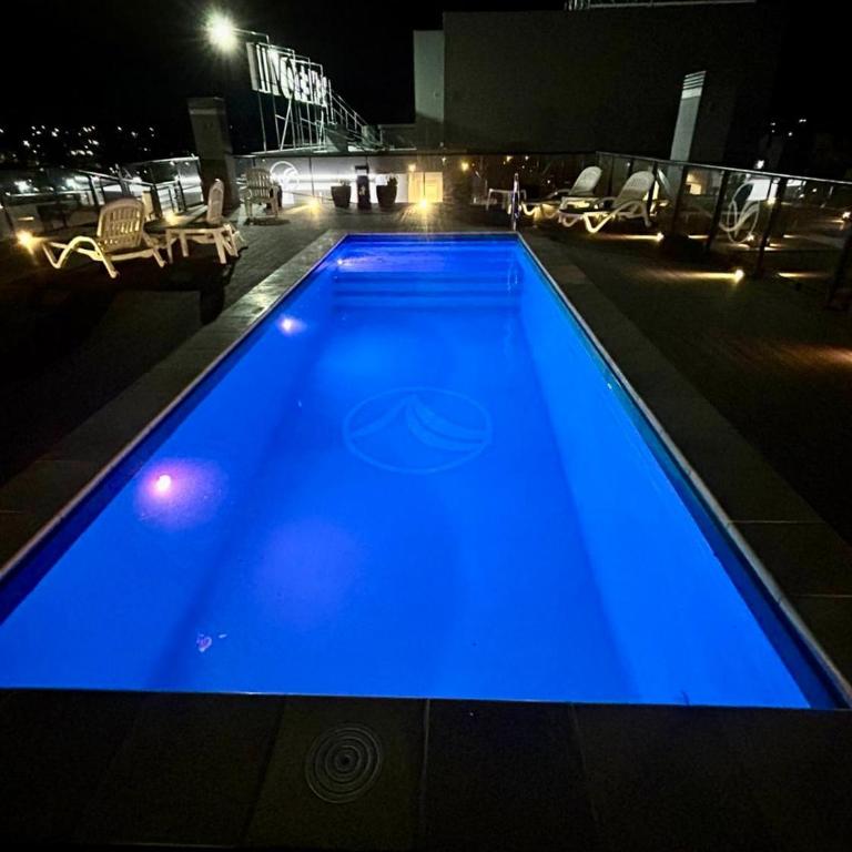 Depto con piscina, gimnasio y vistas increíbles - Apartamento de 2 dormitorios - 18