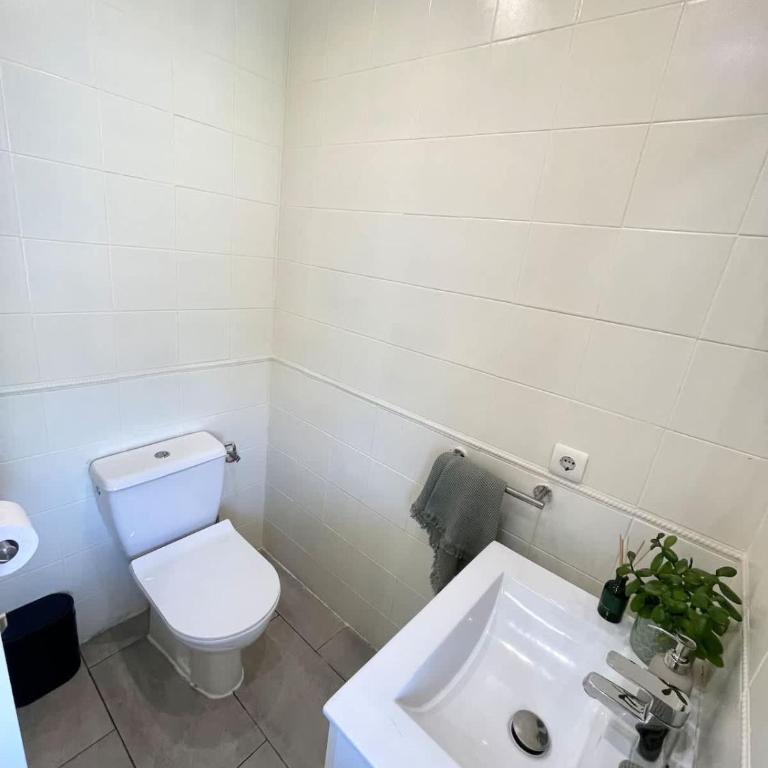Domillion new refurb 3bdr 2bath beach house AZ111 - Casa - 34