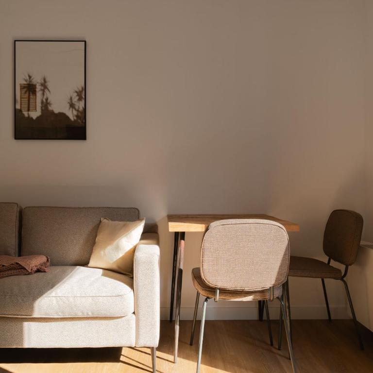 Limehome Pamplona Hilarión Eslava - Studio with Balcony - 5