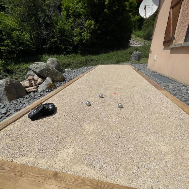 La Gouleote Spacieuse maison type chalet avec jacuzzi, sauna, pétanque - Chalet - 37