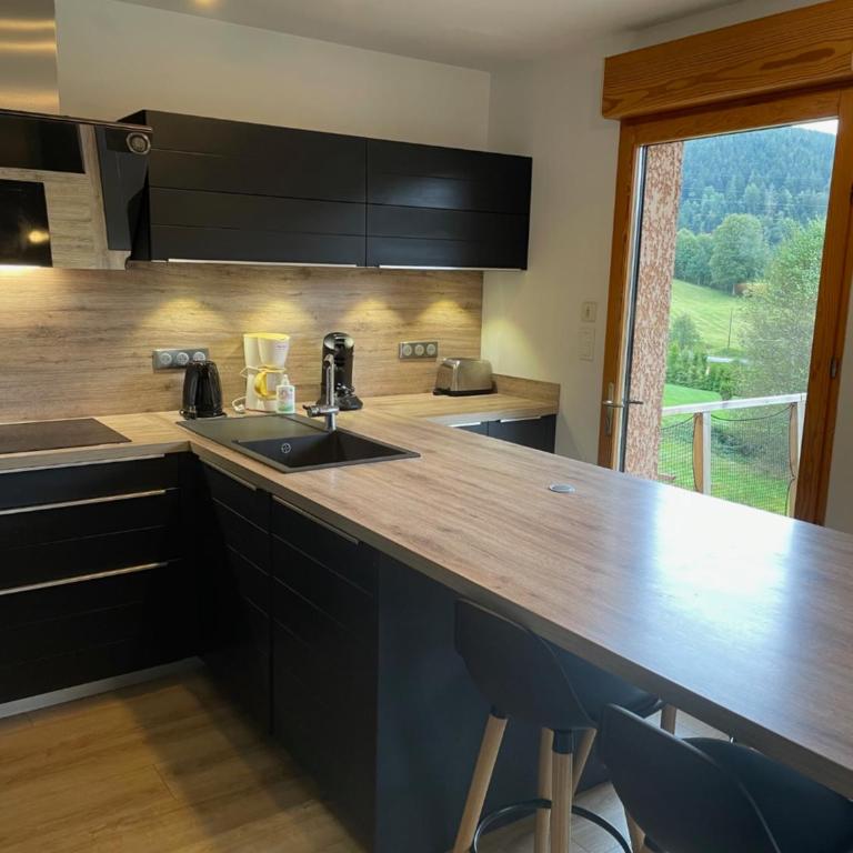 La Gouleote Spacieuse maison type chalet avec jacuzzi, sauna, pétanque - Chalet - 40