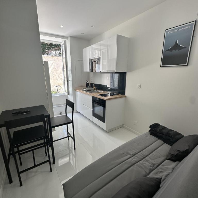 La cour des anglais, centre ville, LR106 - Monolocale - 4