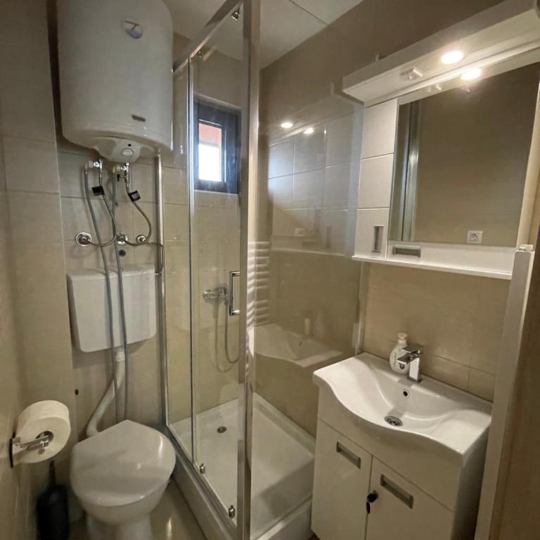 Apartman NN - Two-Bedroom Apartment - 11