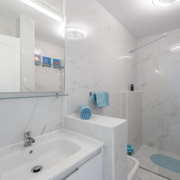 Apto Feliz-Los Cristianos Beach, Pool & Center - Apartamento de 1 dormitorio - 10