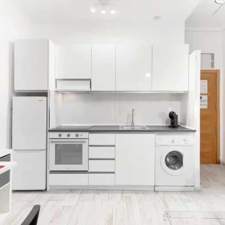 Central Studio, 3 min to Calle Larios, Ideal for Exploring Málaga - Apartamento de 1 dormitorio - 3