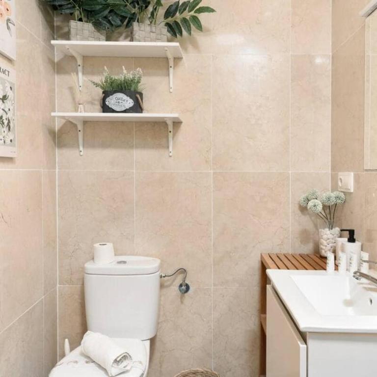 Central Studio, 3 min to Calle Larios, Ideal for Exploring Málaga - Apartamento de 1 dormitorio - 16