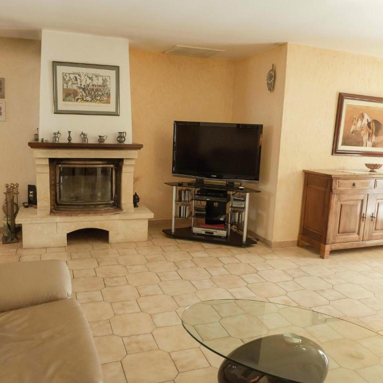 Chic Narbonne Pool Retreat - Maison de Vacances 2 Chambres - 2