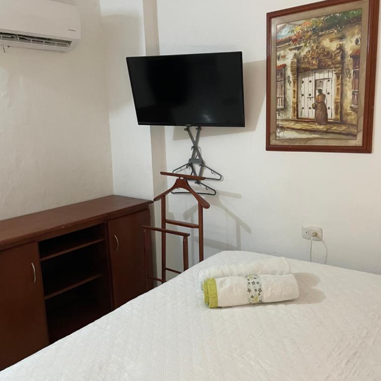 Casa Vilmar Getsemani - Double Room with Private Bathroom - 4