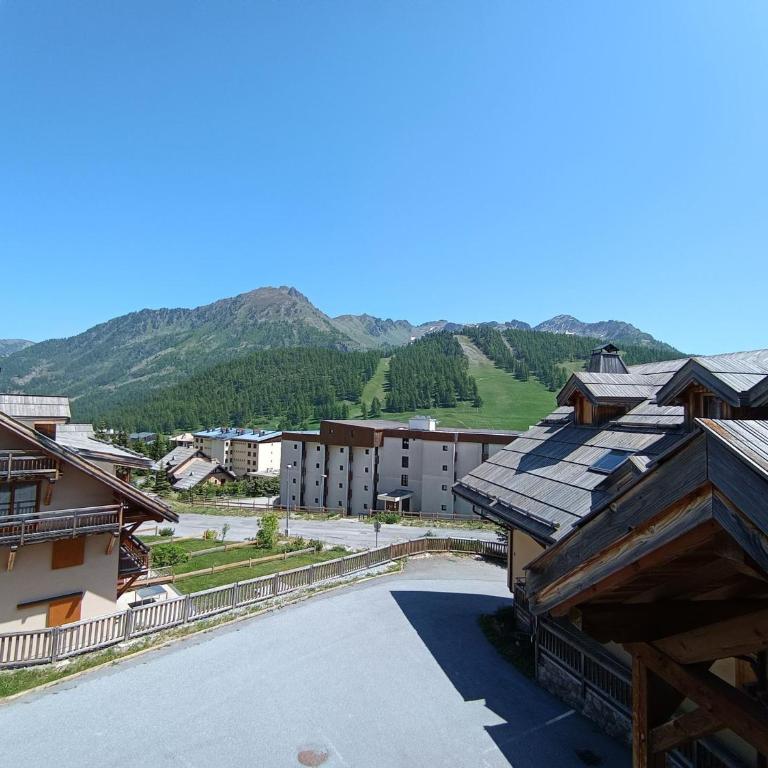 Appartement confortable au cœur de Montgenèvre avec balcon et parking - FR-1-445-28 - Apartamento (4 adultos) - 12