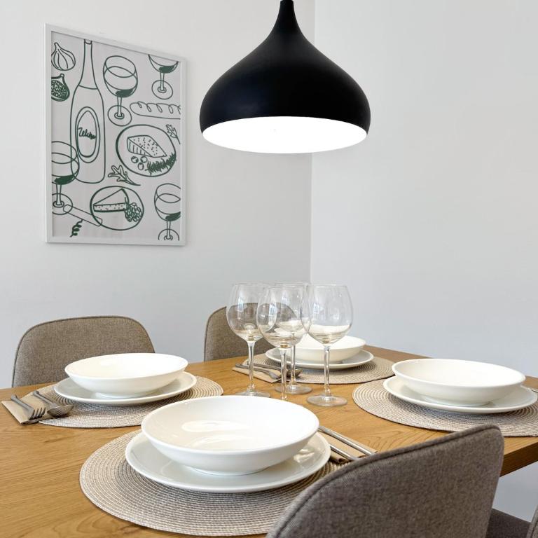 Bright modern apartment, 100m from Sarajevo City Hall & Old Town - Apartman sa 2 Spavaće Sobe - 17