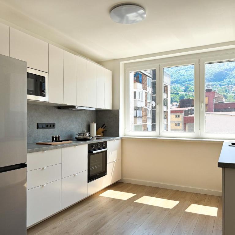 Bright modern apartment, 100m from Sarajevo City Hall & Old Town - Apartman sa 2 Spavaće Sobe - 4