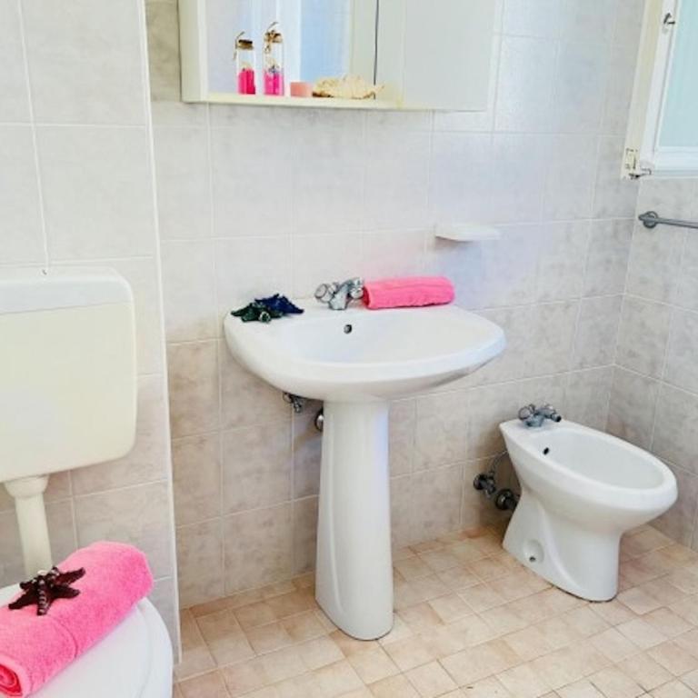 Apartment with balcony 100m from the sea - Apartment - 5