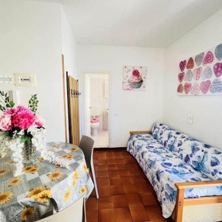 Apartment with balcony 100m from the sea - Apartment - 9