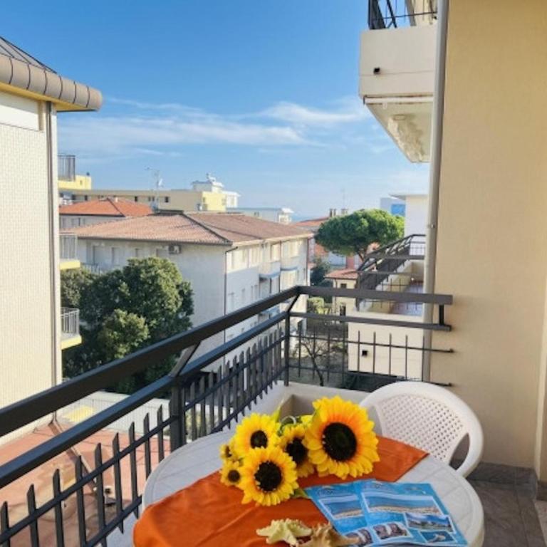 Apartment with balcony 100m from the sea - Apartment - 15
