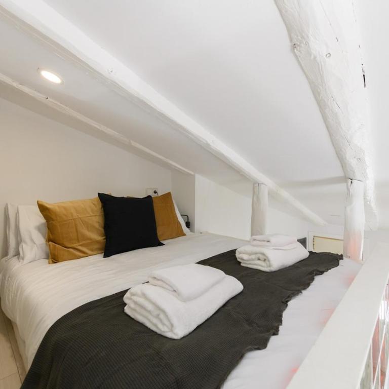 1 bedroom loft apartment in the center Temporal SVI154 - One-Bedroom Apartment - 31