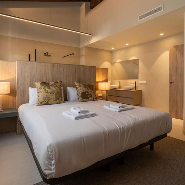 VLC Host - Martí Apartments - Four-Bedroom Apartment - 2
