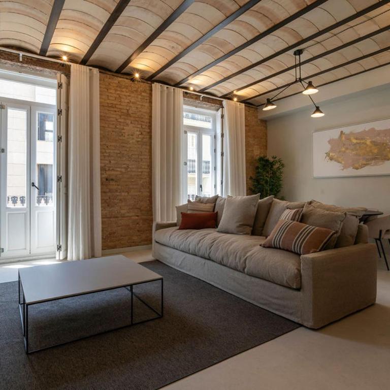 VLC Host - Martí Apartments - Four-Bedroom Apartment - 35