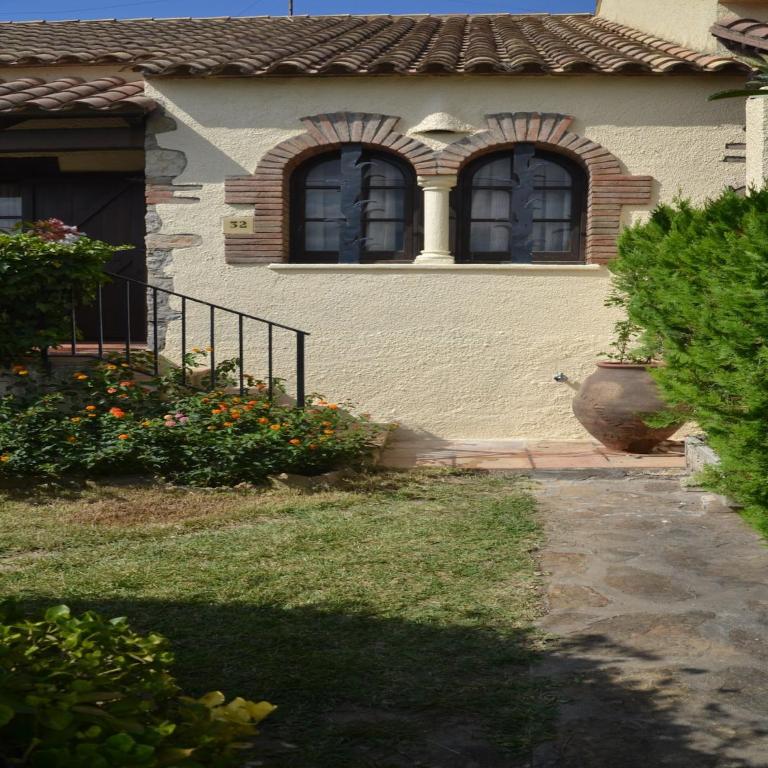 Holiday Home in Torre Gran near Beach - Two-Bedroom Holiday Home - 3