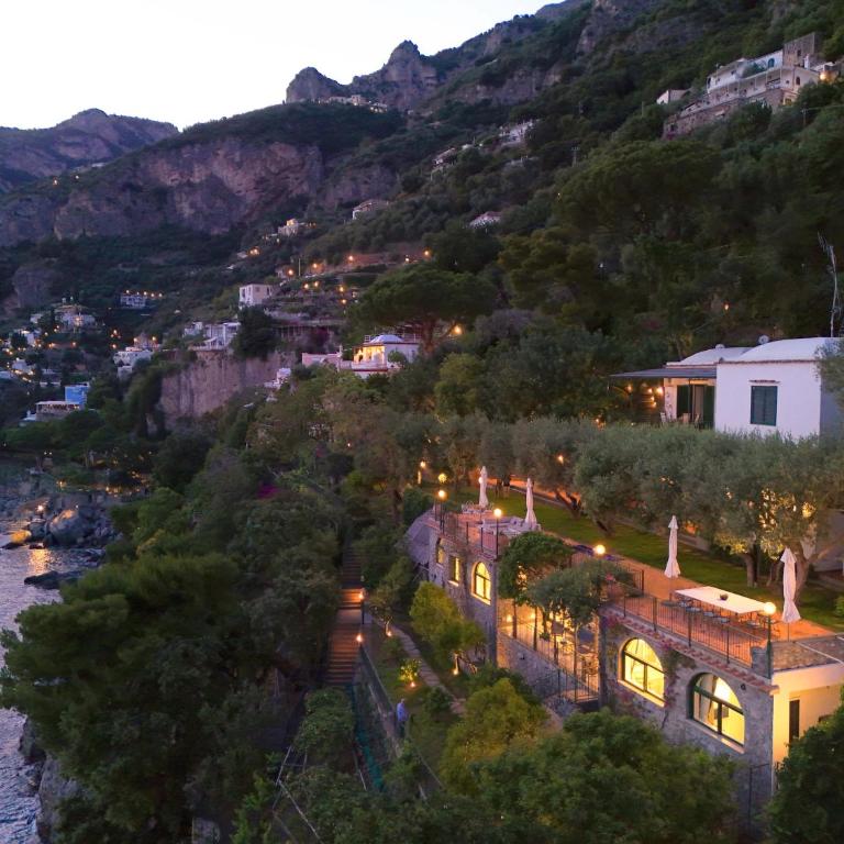 Amore Rentals - Villa Lo Scoglio - Villa Fronte Spiaggia - 3