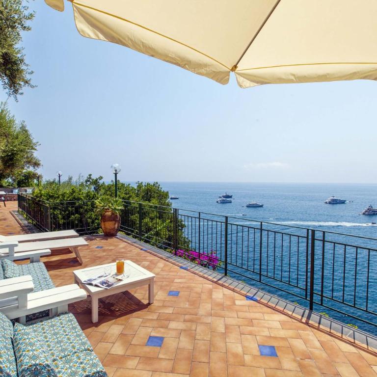 Amore Rentals - Villa Lo Scoglio - Villa Fronte Spiaggia - 50