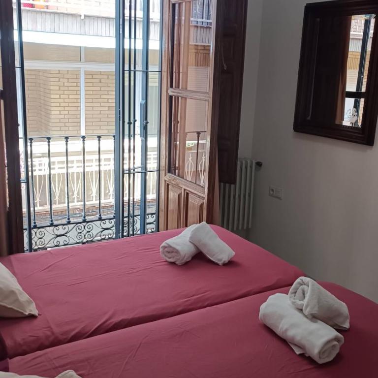 Piso céntrico cerca de Catedral y Plaza Bib-Rambla - Three-Bedroom Apartment - 66
