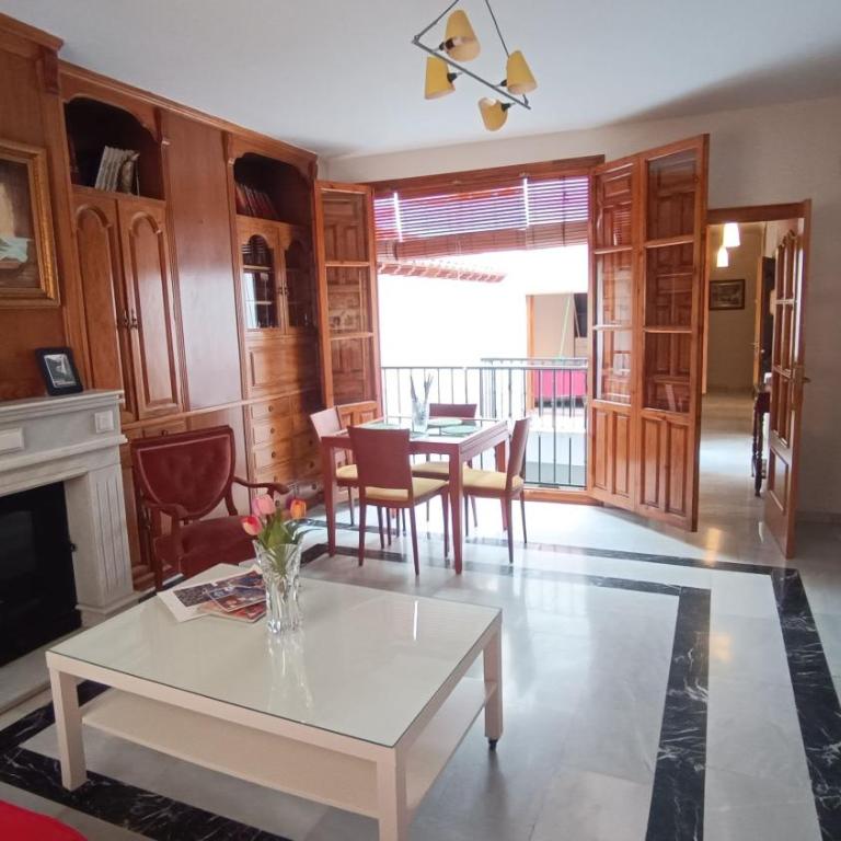 Piso céntrico cerca de Catedral y Plaza Bib-Rambla - Three-Bedroom Apartment - 33