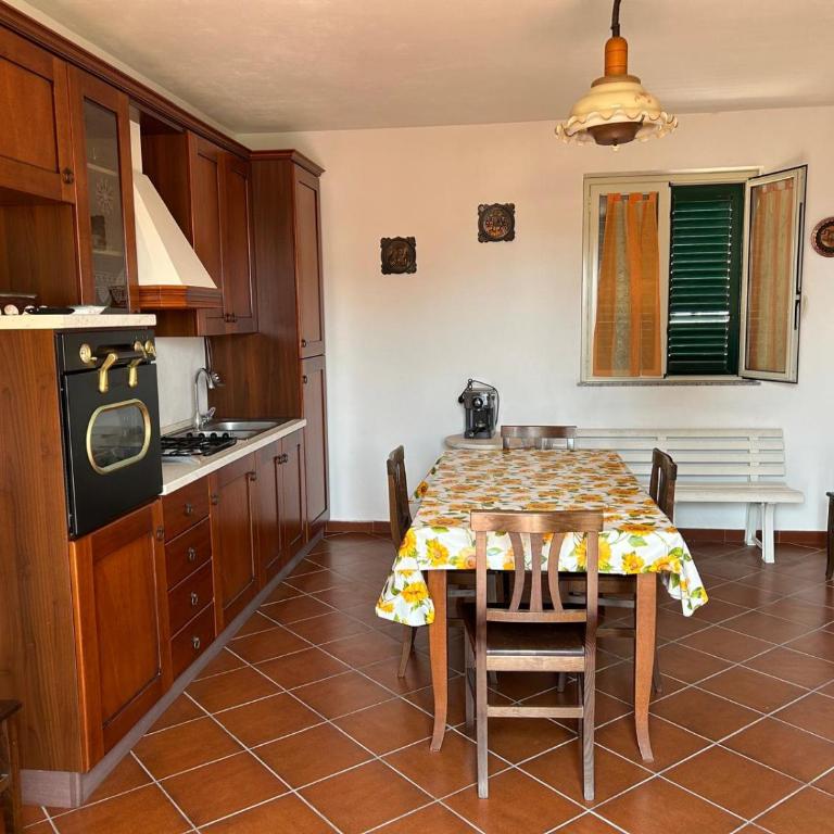 Villa dell'Oleandro - Three-Bedroom Apartment - 2
