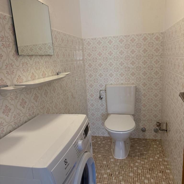 Gorgeous Modern Mountain View Flat in Täsch with free parking - Apartment mit 2 Schlafzimmern und Bergblick - 40