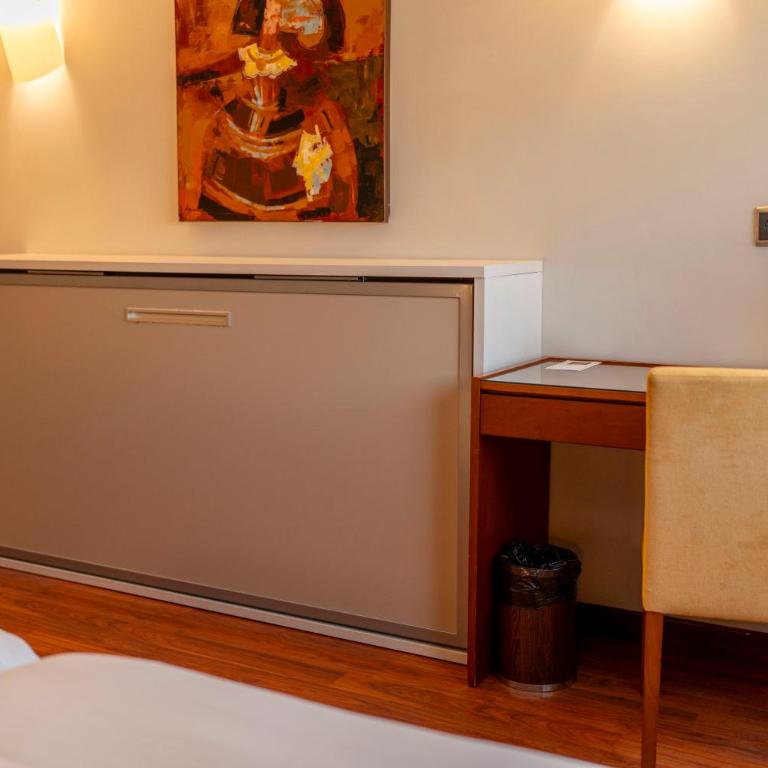 Nuevo Torreluz - Habitación Doble Superior con cama supletoria y acceso gratuito al solárium - 5