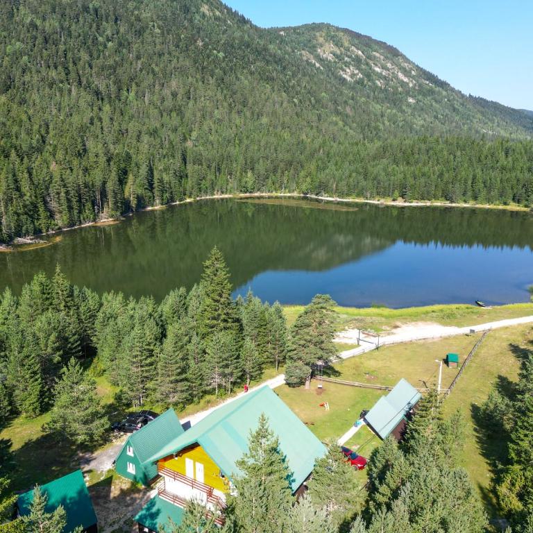 Apartmani JEZERO - Family Room with Lake View - 2