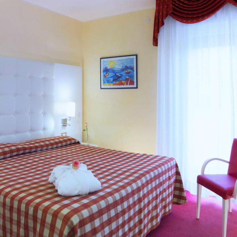 Hotel Arizona - Camera Matrimoniale - 7