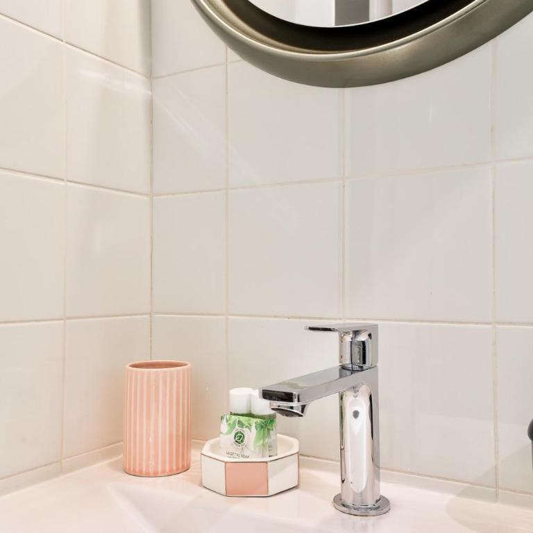 Sublime studio avec patio - Montorgueil - One-Bedroom Apartment - 17