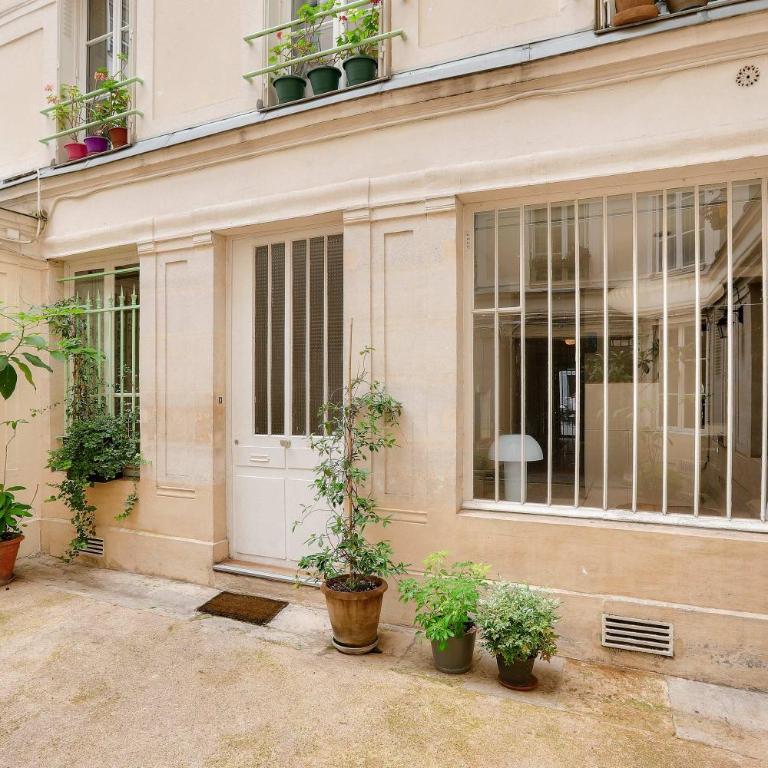 Bright apartment in the 10Arr. - 4 people - Appartement 1 Chambre - 19