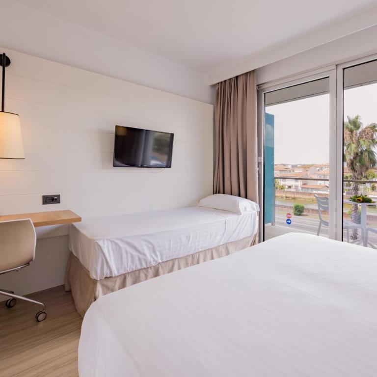 Hotel Viareggio - Camera Tripla Classic - 2