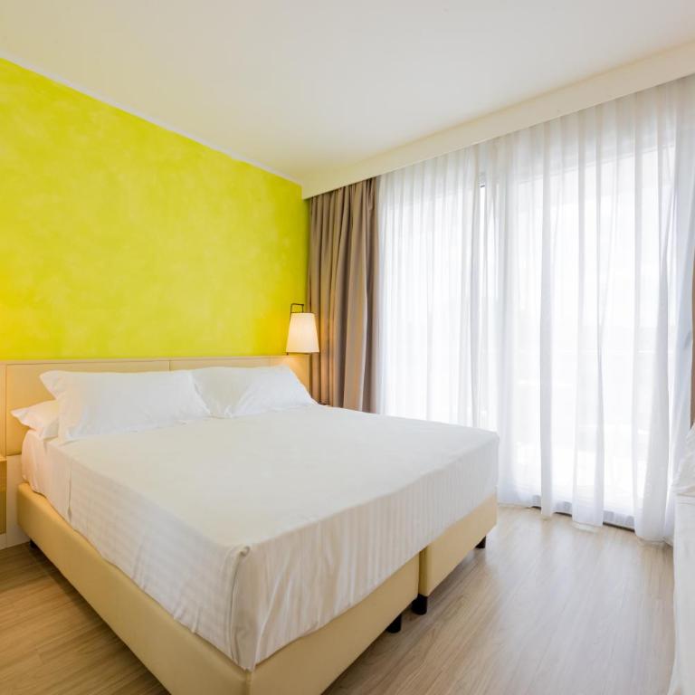 Hotel Viareggio - Camera Tripla Classic - 4