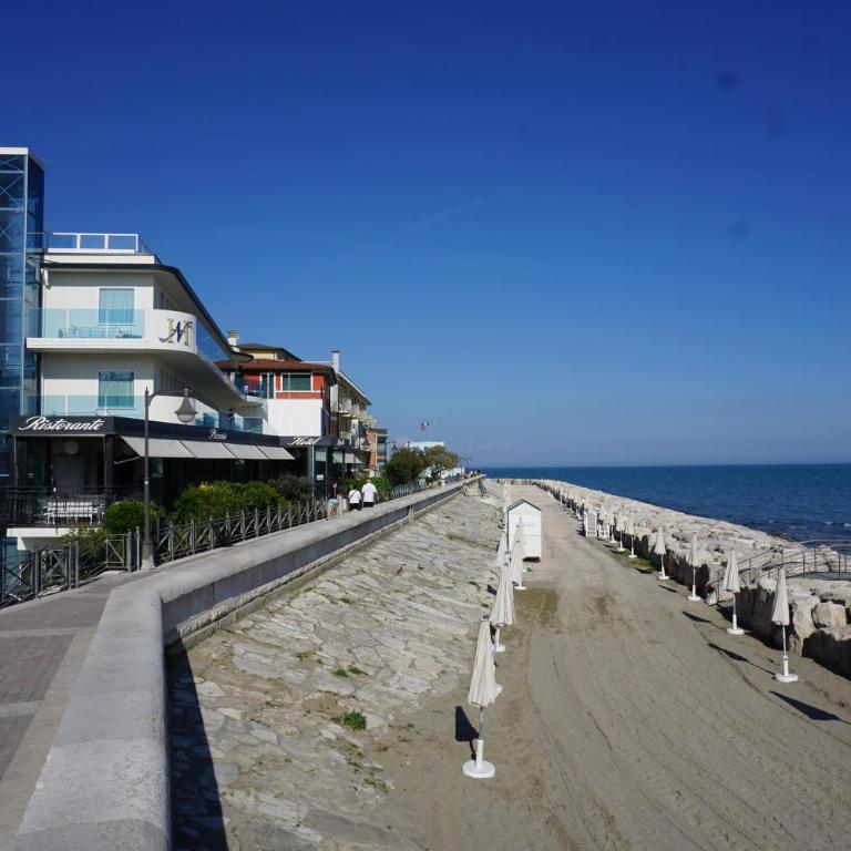 Hotel Negretto - Camera Standard Matrimoniale/Doppia con Letti Singoli con Vista Mare - 6