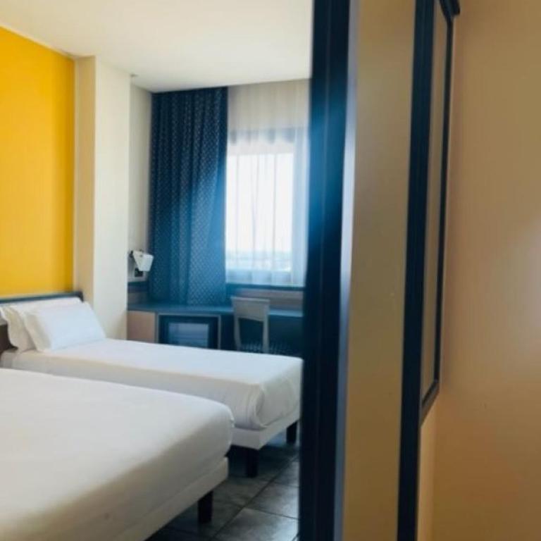 President Hotel Palermo - Camera Quadrupla Standard - 2