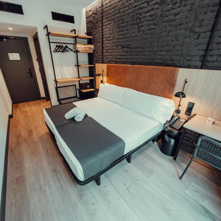 Hotel Transit - Double Room - 1