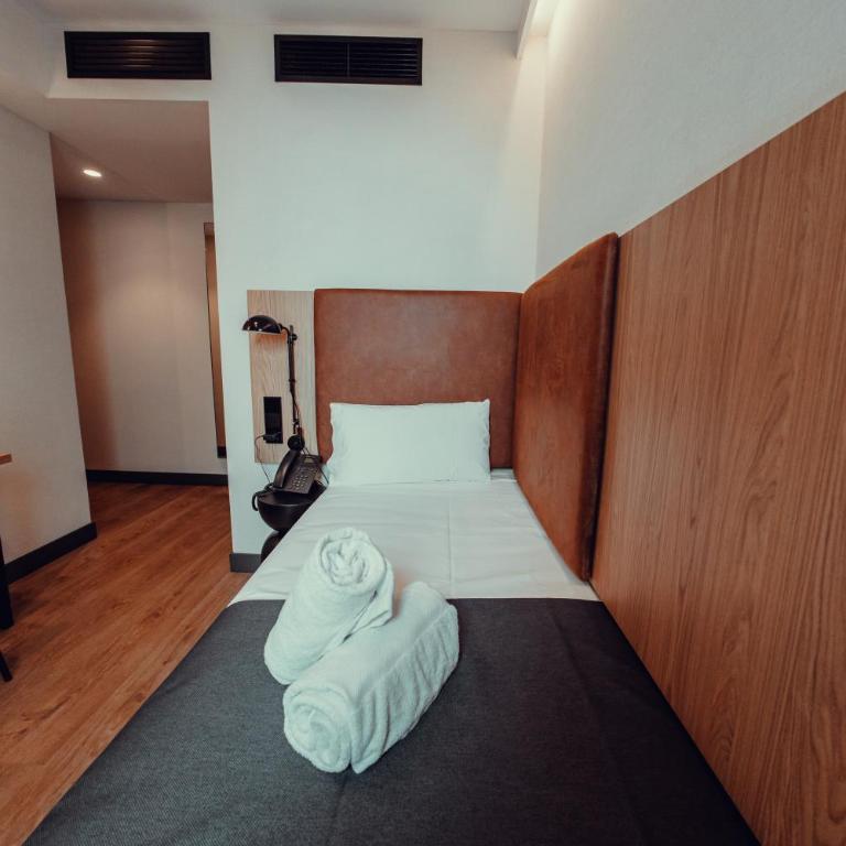 Hotel Transit - Basic Single Room - 11