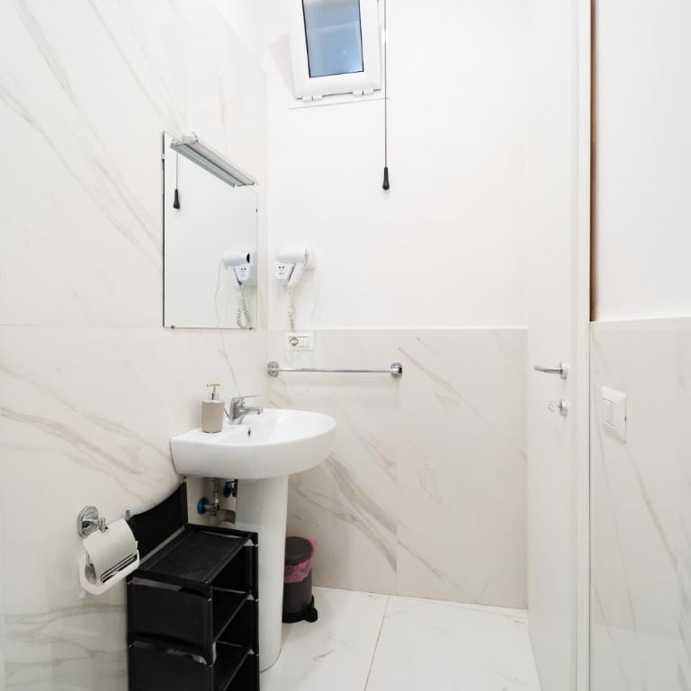 B&B Vico Teresa 148 - Double Room with Terrace - 5