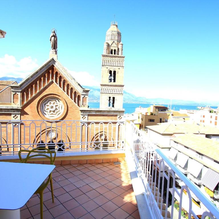 Il Viaggiatore Gaeta Medievale B&B - Deluxe Double Room with Balcony and Sea View - 23