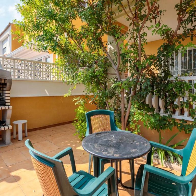 Pretty Bungalow With Private Garden - Casa de 3 dormitorios - 4