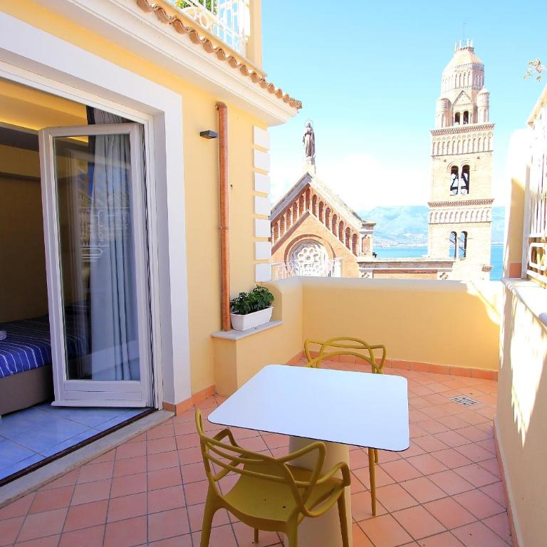 Il Viaggiatore Gaeta Medievale B&B - Deluxe Double Room with Balcony and Sea View - 22